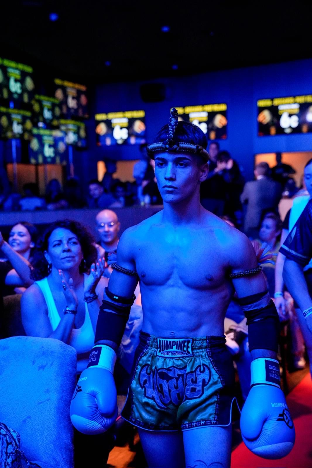Juli en entrenamiento de Muay Thai Slava Legacy